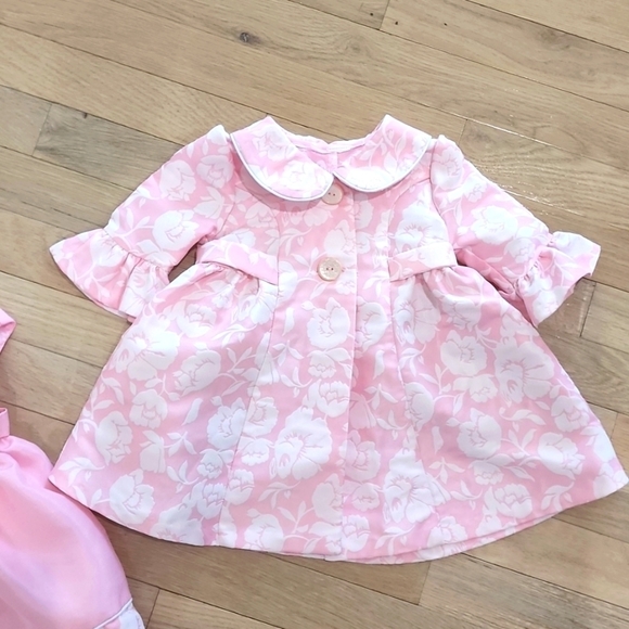 Adorable baby girl's outfit.  Size 6-9 months - Picture 6 of 14